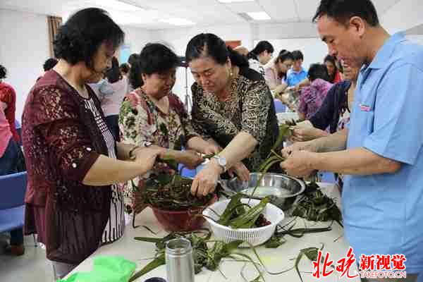 朝阳区大屯街道计生办开展端午节关爱活动 | 北