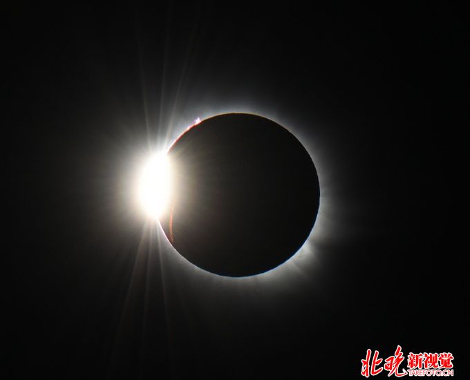 全球日月食奇观 日环食"无缘"中国民众擦肩而过