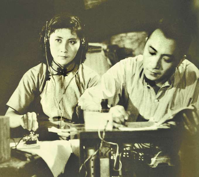 老片幕后:1958年，李克农建议八一厂拍摄《永不消逝的电波》 | 北晚新视觉