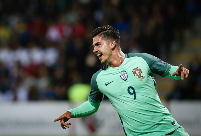 米兰签约c罗国家队小师弟席尔瓦5年 葡萄牙中锋穿9号转会费3800万欧