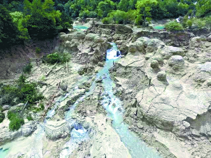 九寨沟最宽的瀑布_亚洲最宽的瀑布 若日朗瀑布 九寨之旅十二