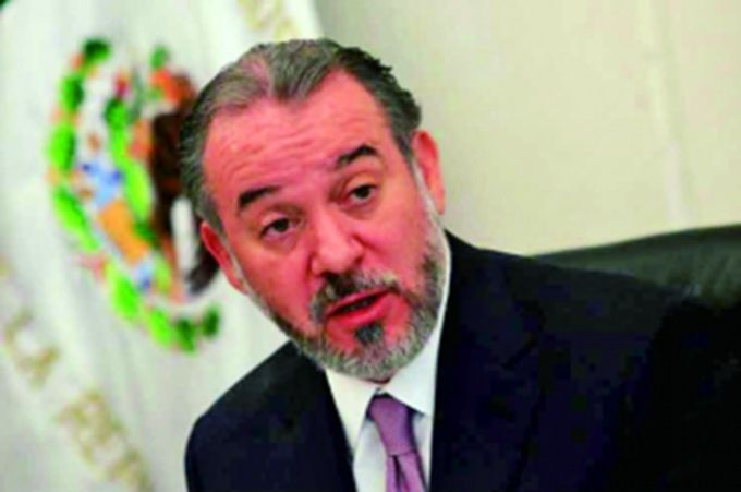 墨西哥总检察长塞万提斯辞职 拥有法拉利跑车