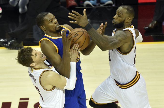 NBA全明星赛:勇士四人入选再创历史 正赛换玩