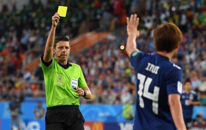 欧洲杯红黄牌停赛方式解读：裁判如何决定处罚？
