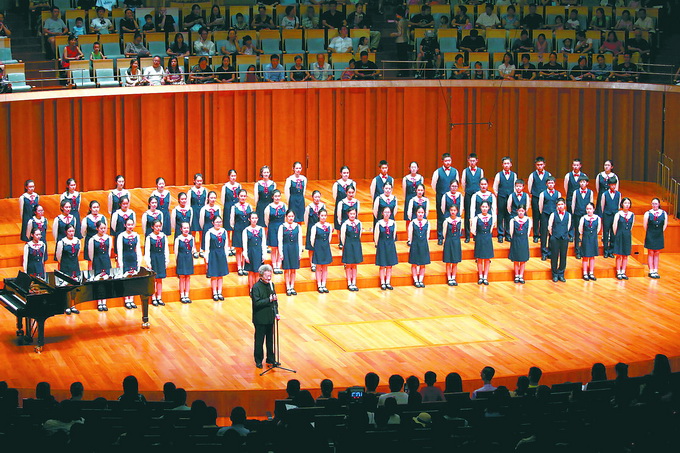 年的中国交响乐团附属少年及女子合唱团登上了国家大剧院音乐厅的舞台