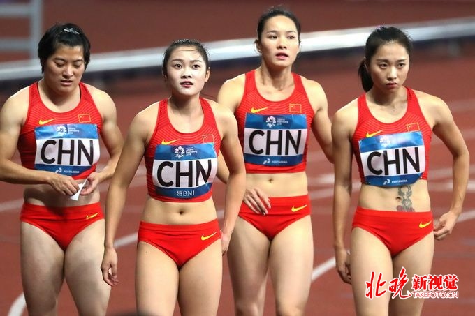 中国女子4×100米接力队梁小静,韦永丽,葛曼琪,袁琦琦 资料图,摄:刘平