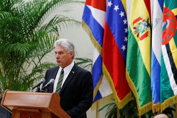 古巴领导人说不会屈服于美国制裁 将继续支持