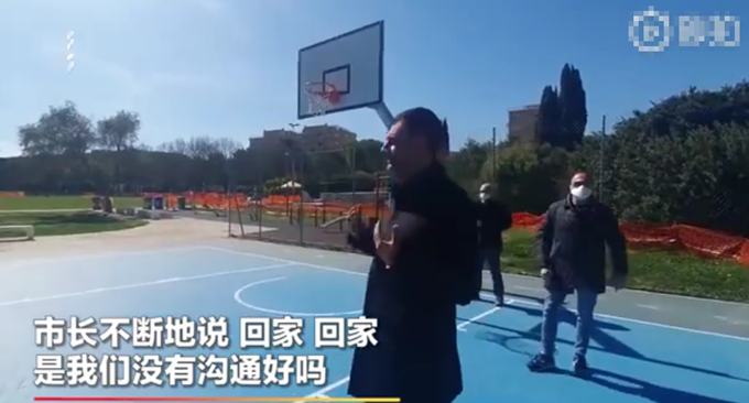 [推荐]硬核！菲律宾抬棺材宣传防疫：要么在家待着，要么在棺材里躺着！