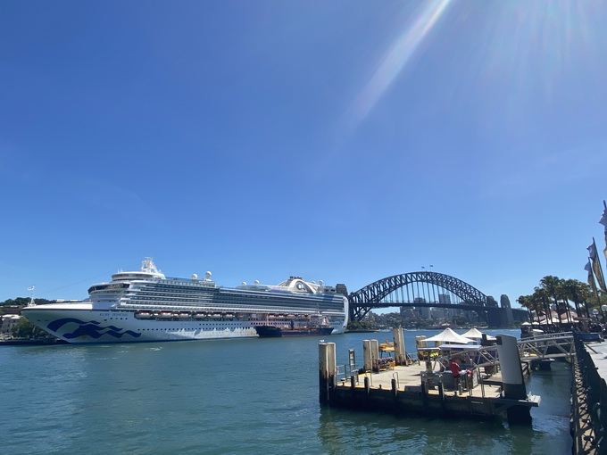 又一个"公主!停靠在澳大利亚悉尼港一艘邮轮出现49例确诊病例