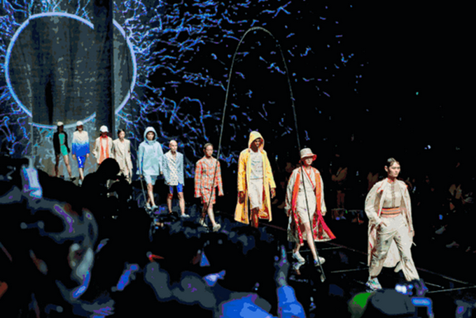 「」来，体验一届前所未有的时装盛典~