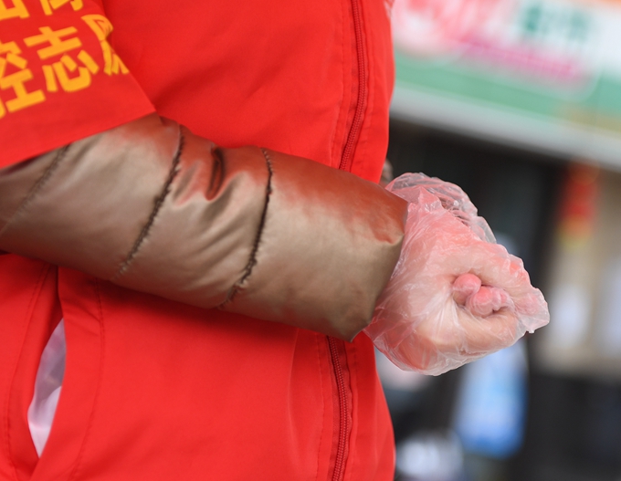 『居家隔离』广东公布湖北输入病例详情：居家隔离期间确诊，曾在咸宁居住两月