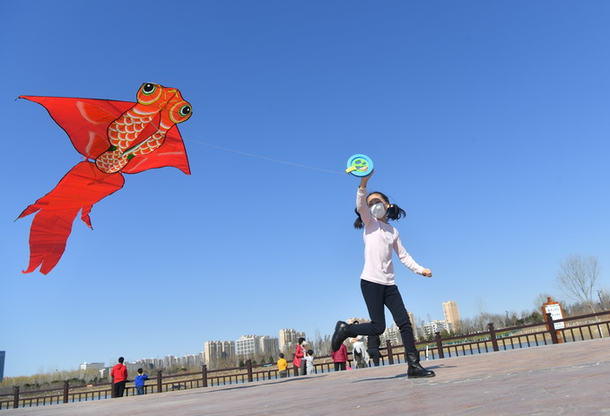 『新冠肺炎』放假、发钱、免单……花式措施鼓励消费，国家喊你玩儿起来！