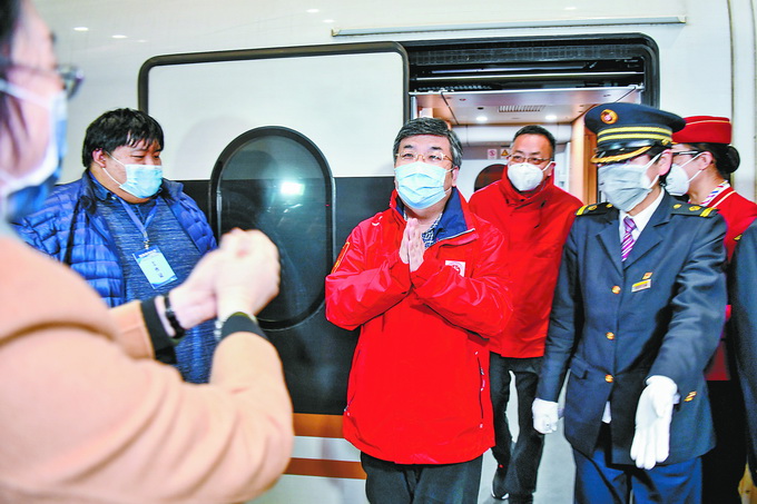 「主打」英雄凯旋！北京迎来第一支回归的驰援武汉医疗队