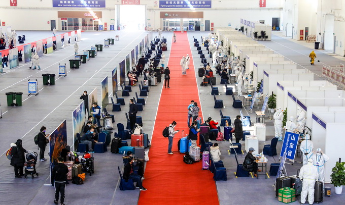 『推荐』新国展集散点半月安全转送旅客4万余人，转运时间已缩至1小时