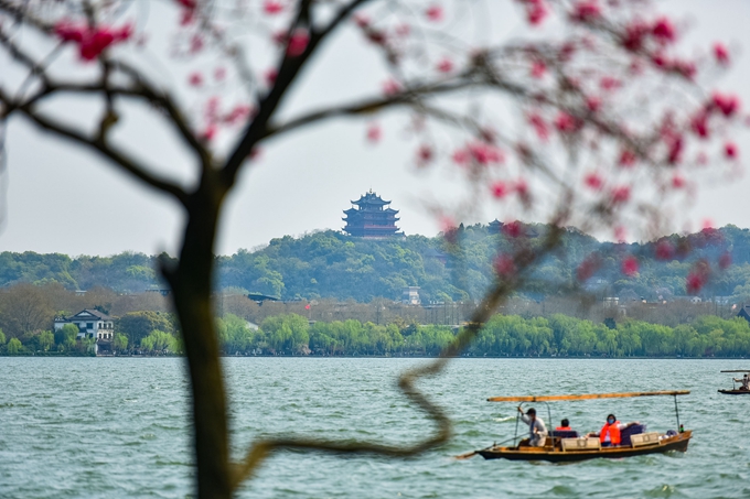 「清明」清明假期4325.4万人次出游，五一还有出行高峰？