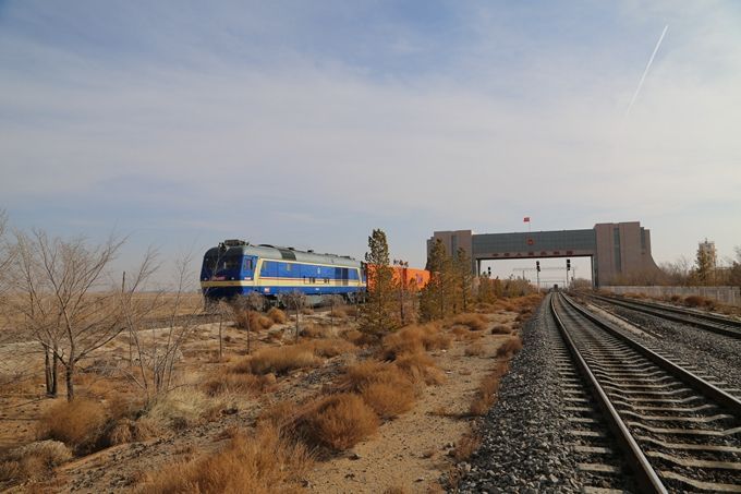 绥芬河▲黑龙江绥芬河市所有小区实行封闭管理，边境小城防疫压力大