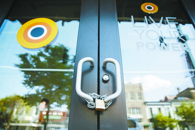 「推荐」危险游戏？ 呼吸机还是试剂盒？ 特朗普与州长再陷争议