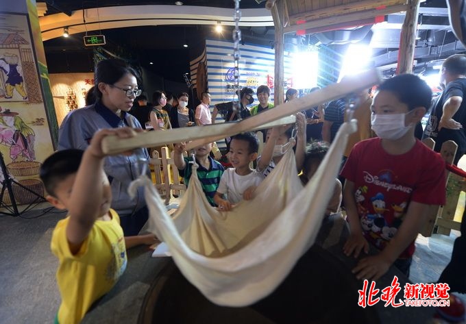 老字号直播带货 非遗日里叫卖“王致和”