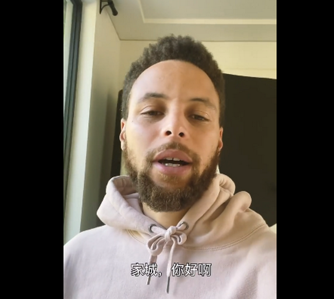 库里库里再次回复广东独臂篮球少年，塔克也发声：给我码数，我送你签名鞋