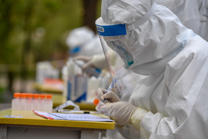 新冠肺炎国家卫健委：8类重点人群核酸检测应检尽检