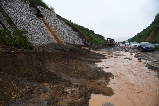 南方洪涝洪涝灾害已致22省份39人死亡失踪，直接经济损失149.2亿元