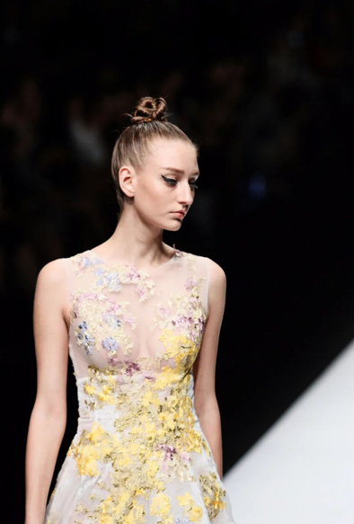 又清爽又美的这些发型，太适合夏天了！