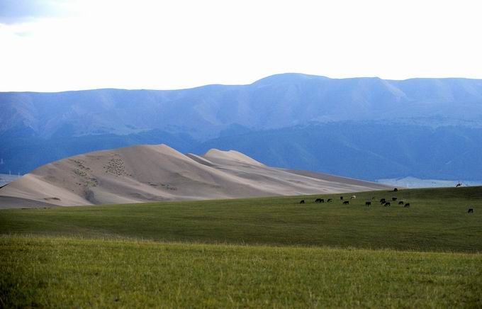 哈密市突发，新疆哈密市巴里坤县发生3.4级地震，震源深度达8千米