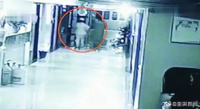 女子冒充护士偷走新生儿被判一年十个月，竟是为掩藏流产事实