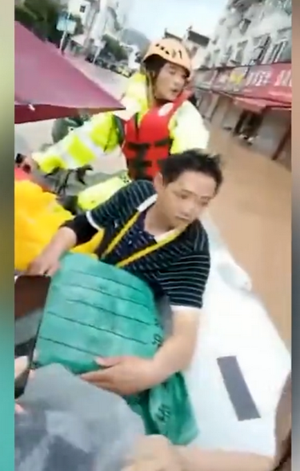 推荐安徽歙县因暴雨高考语文延期，下午考试正常进行