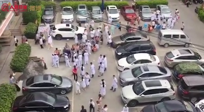 |昆明地震百名考生跑出考场，7分钟后考试恢复正常