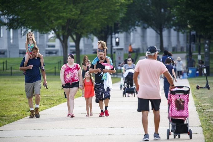 新冠肺炎|美国新冠肺炎确诊超303万例，至少6州单日新增病例破纪录