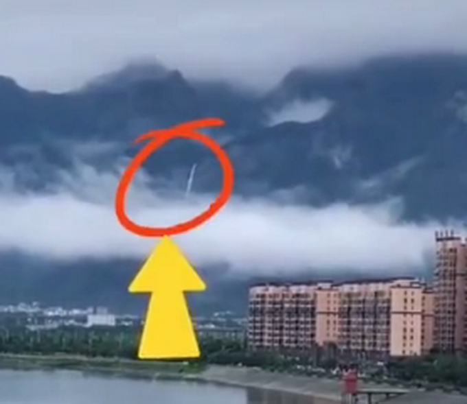 庐山|李白诚不欺我！原来庐山瀑布真这么望，飞流直下三千尺，疑是银河落九天