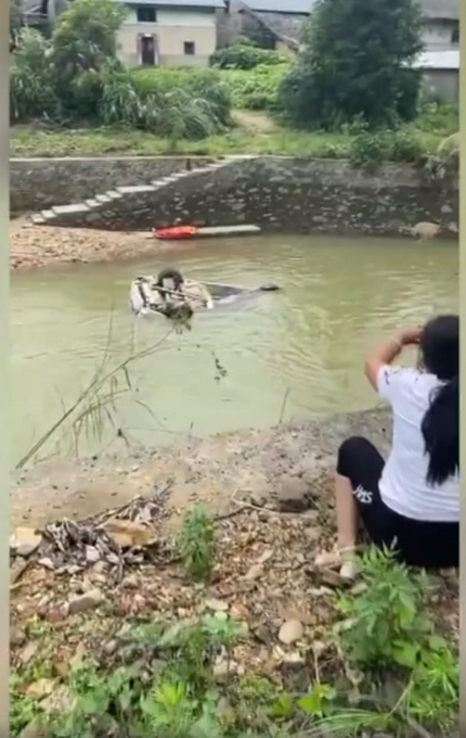 推荐|95后战士2分钟连救坠河4人：我是一名军人，也是一名党员