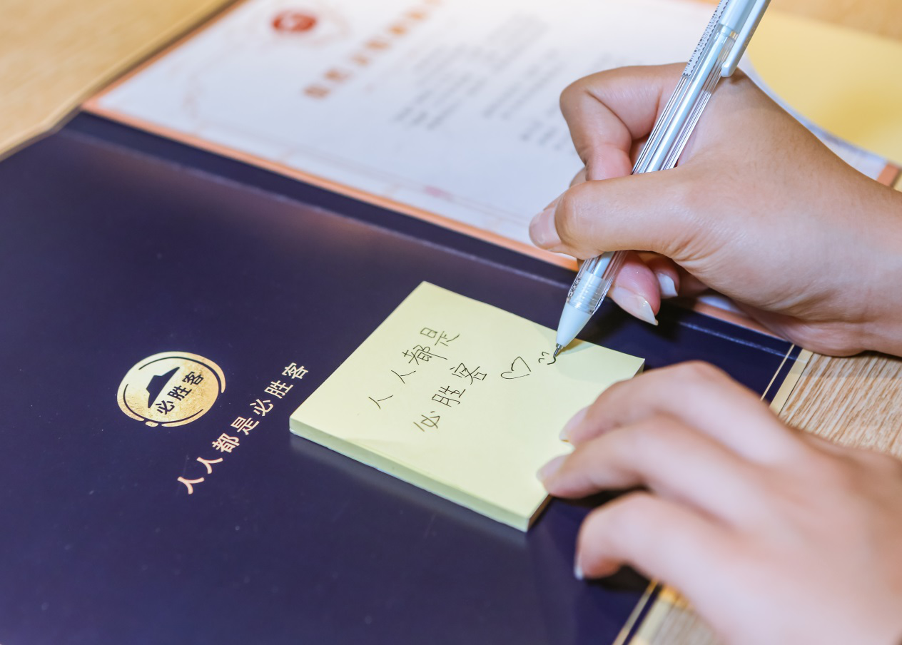 |高考结束没多久 他们就收到了“录取通知”