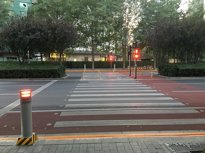 北京街道|北京街道设计转变为“以人优先” ，交叉口机动车限速将更严格
