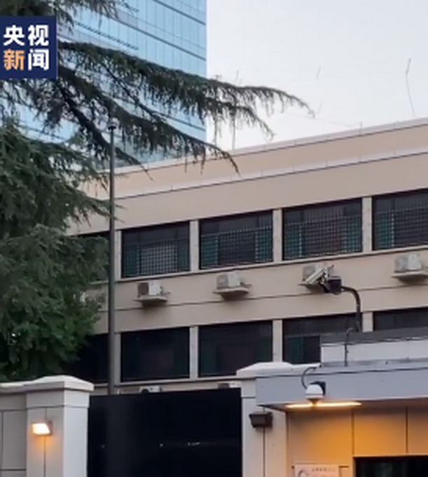 |美国驻成都总领馆闭馆，中方实行接管