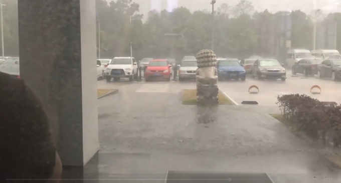 上海|今日上海暴雨，气象台连发预警，预计长江中下游将进入高温少雨模式