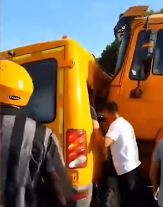 交通事故|陕西汉阴县一校车发生事故，致1名儿童身亡，系与货车相撞