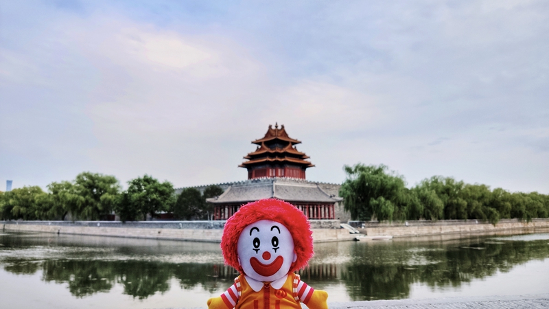 |麦当劳启动28天“夏日追光计划” 故宫角楼日出直播传递正能量