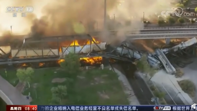 热点|美国一运有化学品列车脱轨起火，目击者：宛如地狱里的一幕