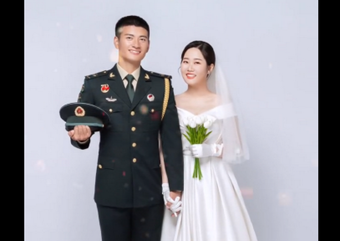 |祝福！阅过兵又抗洪的兵哥哥领证，曾因汛情推迟婚期，网友：郎才女貌