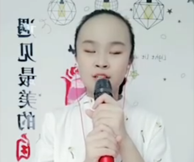 励志|13岁盲童天籁之音曾获国际大奖，网友：有梦想谁都了不起