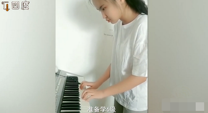 热点|13岁盲童天籁之音曾获国际大奖，网友：她有个平凡而伟大的母亲