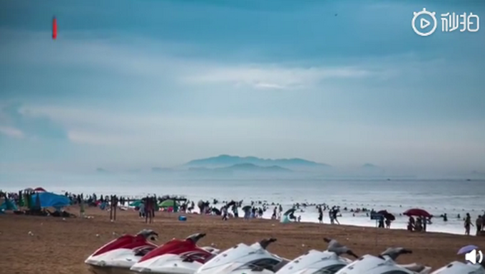 |秦皇岛昌黎海边出现海市蜃楼，海面突现绵延群山，网友：太壮观了！