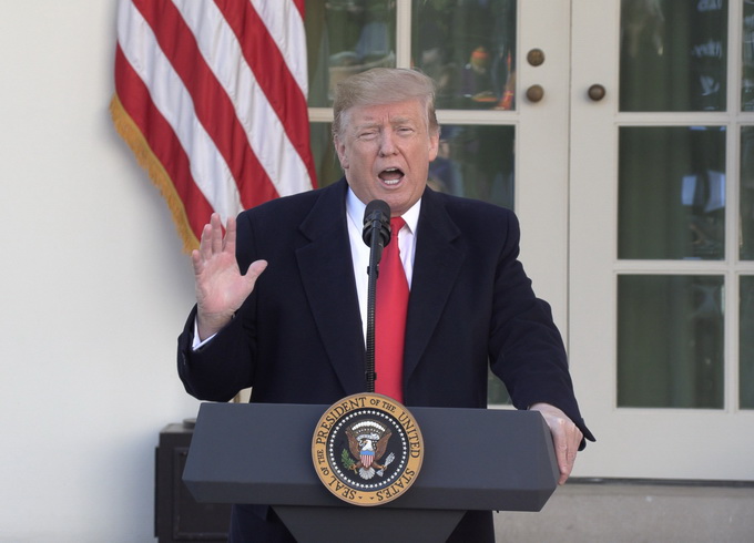 热点|特朗普紧急授权恢复期血浆治疗新冠，称此举为“历史性突破”