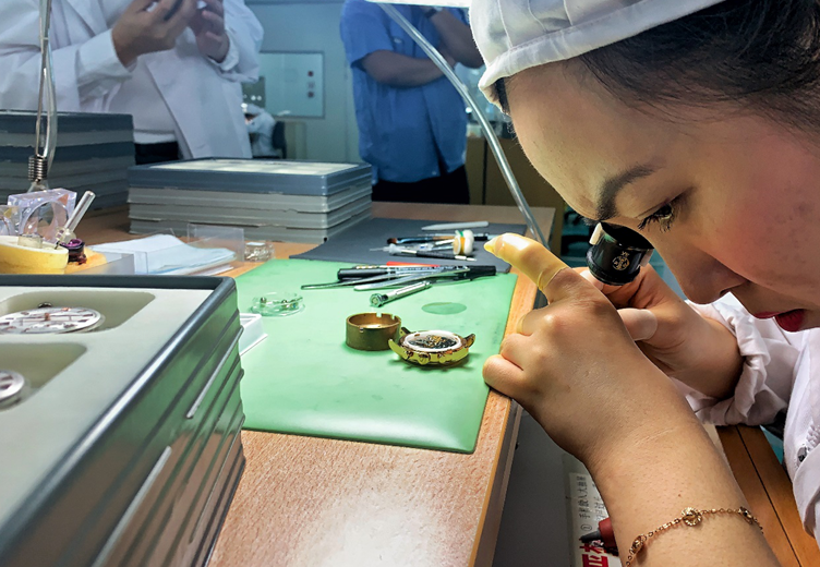 |国民品牌“海鸥表”曾生产中国第一块手表，借力拼多多再转型