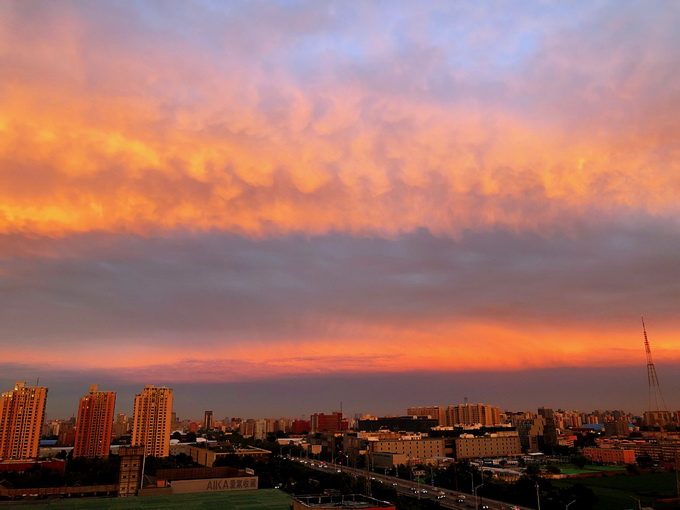雷雨过后,北京天空再现双彩虹 