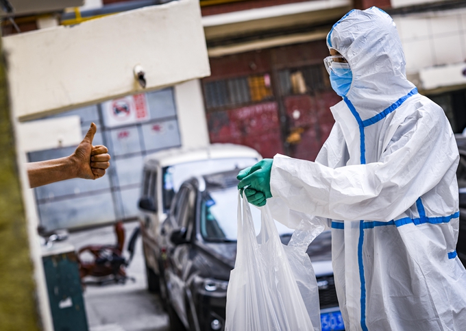 新疆|新疆全面恢复正常生产生活秩序，已治愈出院确诊病例804例