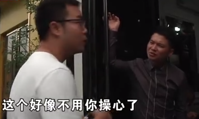 理发店|卡里余额2.5万继续用得再充2.5万，理发店的态度更令人气愤！