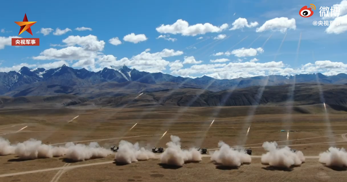 军事演习|陆军高原实弹演练多炮齐发，画面震撼！